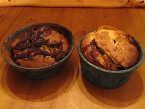 Kuchenformen mit leckerem Kuchen