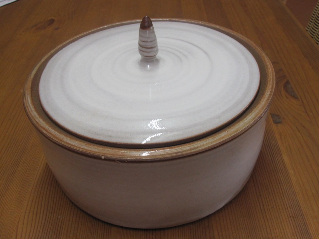 Topf mit Deckel