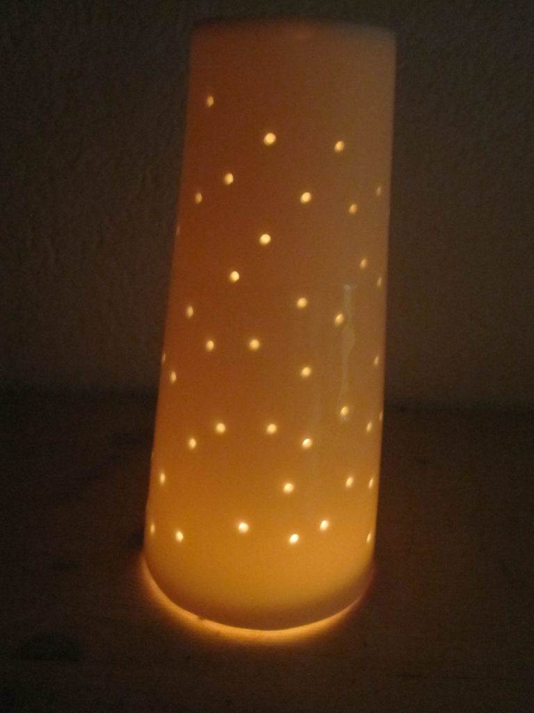 Leuchtobjekt aus Porzellan