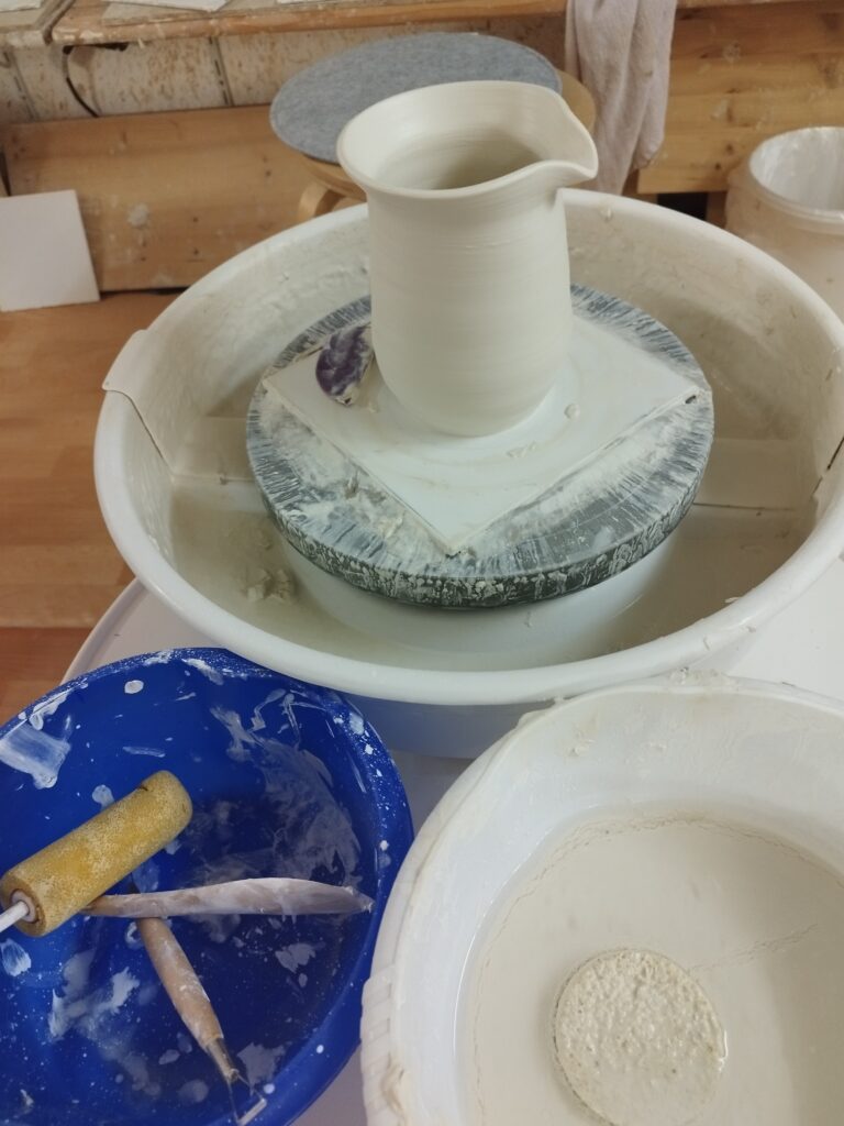 Gedrehte Keramik aus dem Kurs