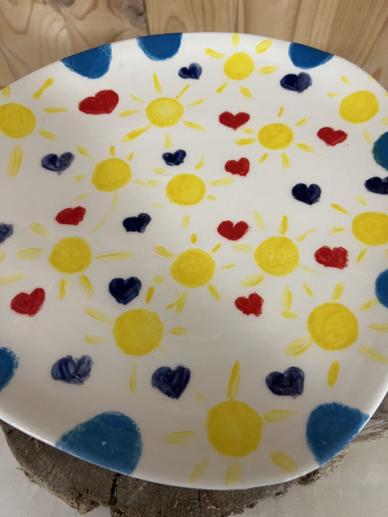 Bemalte Keramik aus der Malwerkstatt